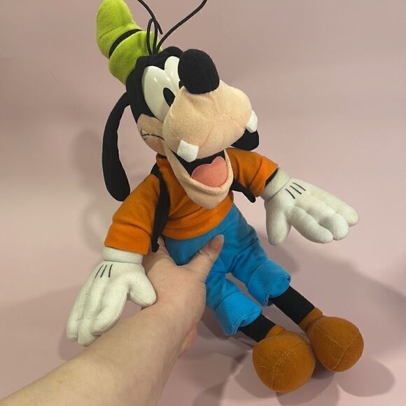 Disney’s Goofy Laughing 18” long Excellent Used Condition Vintage Disney Plush - Picture 6 of 6